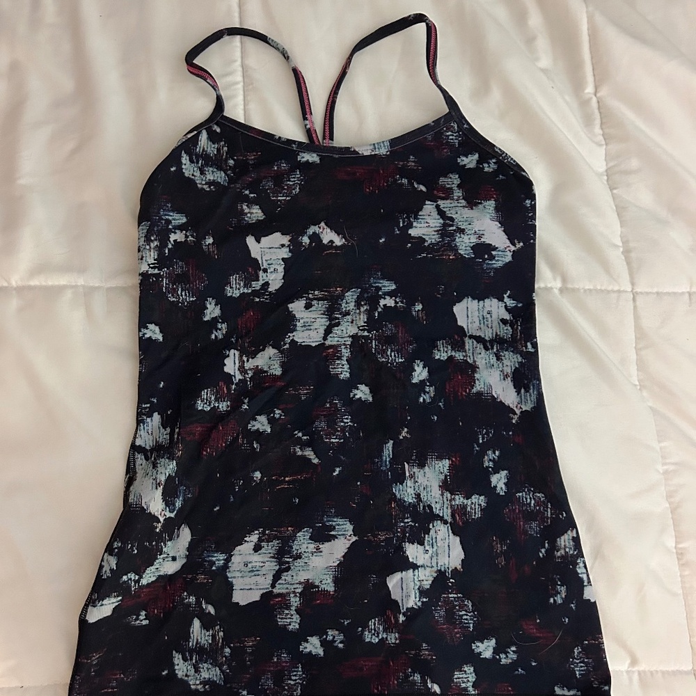 Lululemon y tank top patterned size 8